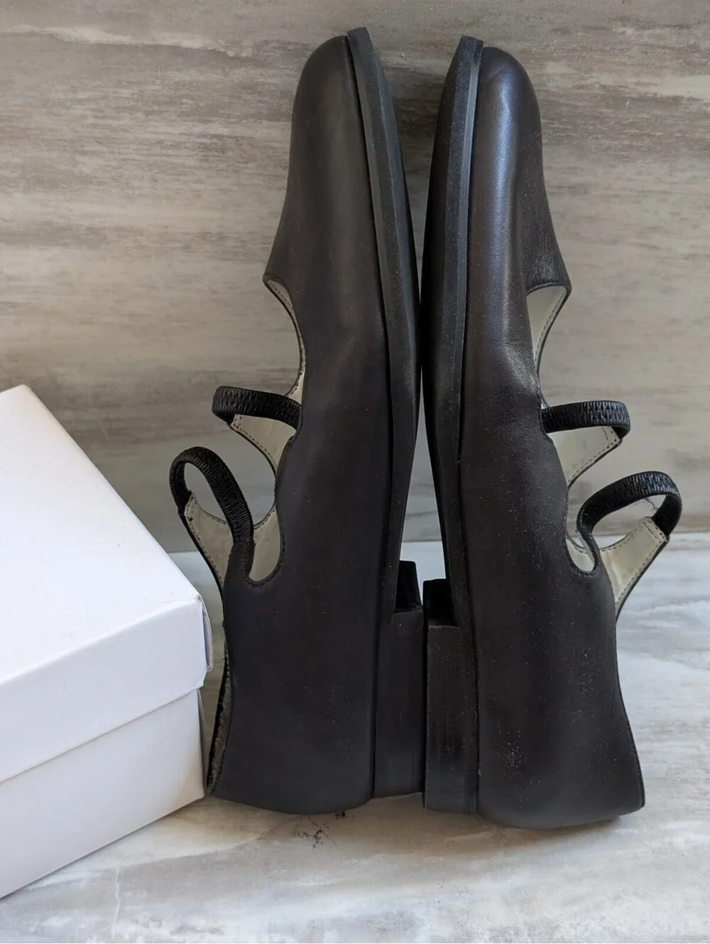 New York Transit Black Leather Flats, Size 6M